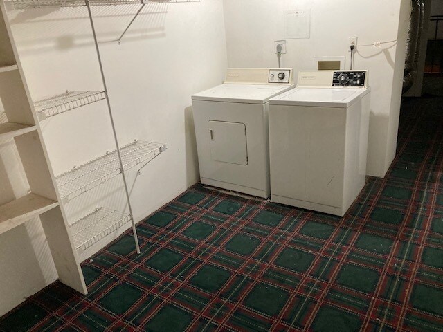 large laundry room w storage - 50 Rantoul St