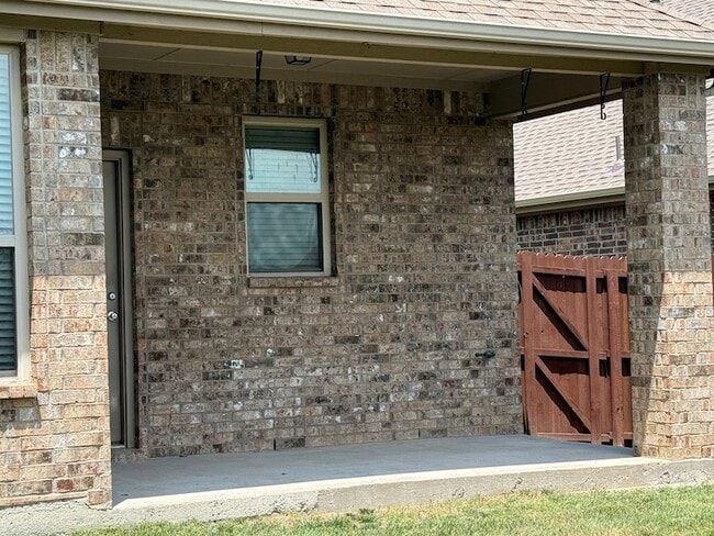Building Photo - 313 Cherry Spring Dr