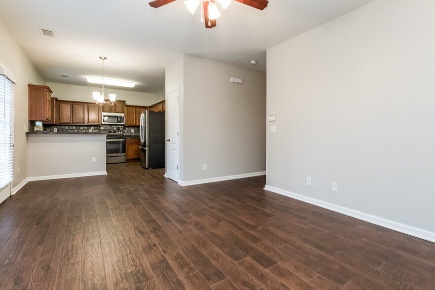 Building Photo - 6522 Grand Hickory Dr