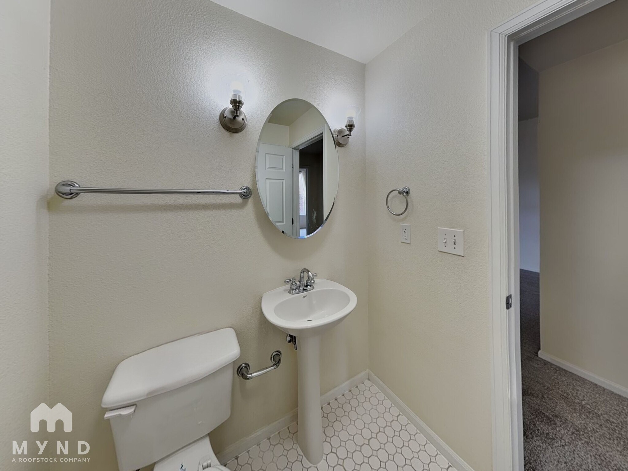 Building Photo - 3854 S Dayton Way