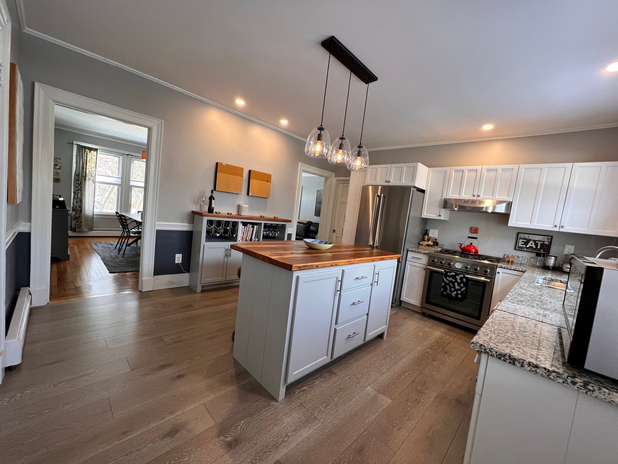 Building Photo - 450 Preble St