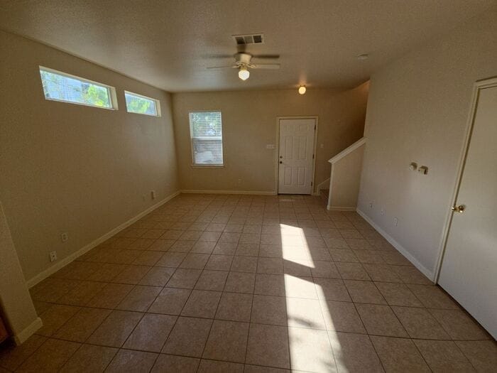 Building Photo - 1125 Map St