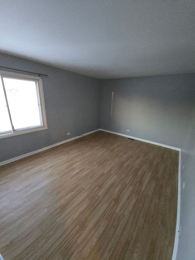 Building Photo - 3108 Roberts Dr