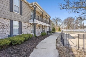Building Photo - 24360 E River Rd