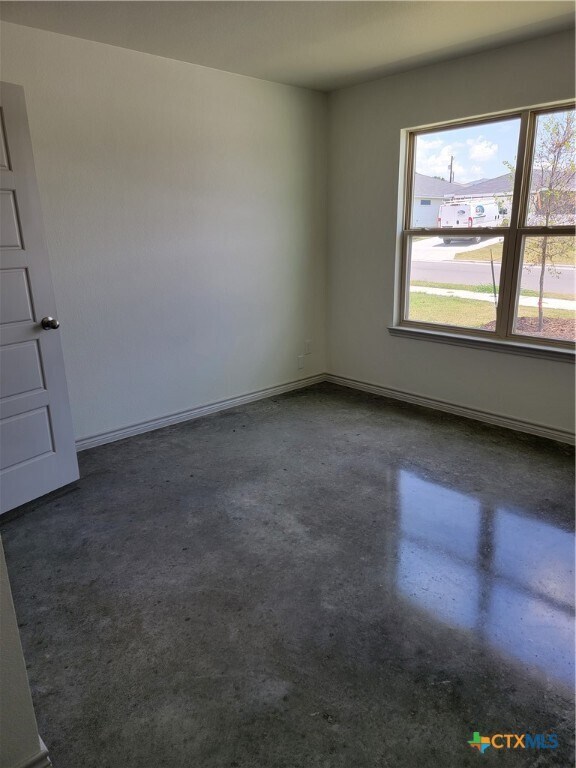 Building Photo - 818 Freedom Cir