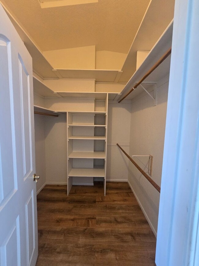 Building Photo - Unfurnished, 1-Year Long-Term Rental
