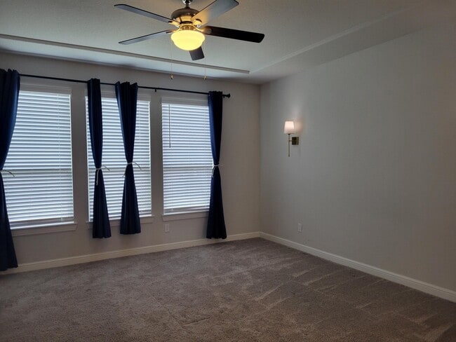 Building Photo - 10342 Aldrin Dr