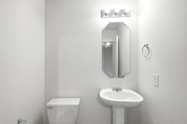 Building Photo - 526 Remington Lodge Ct