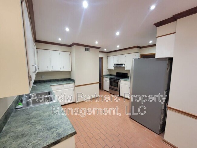 Building Photo - 4768 Red Leaf Ct