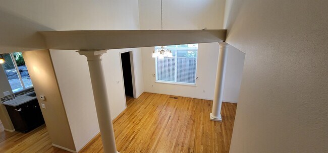 Building Photo - 17077 NW Elk Run Dr