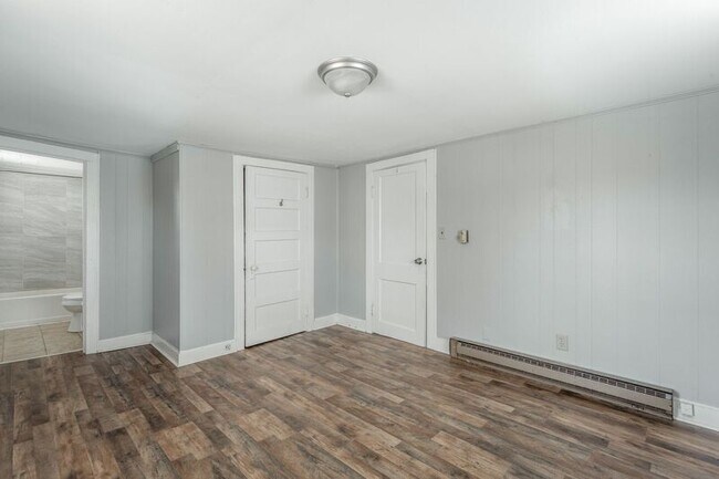 Building Photo - 311 Hedgewood Dr