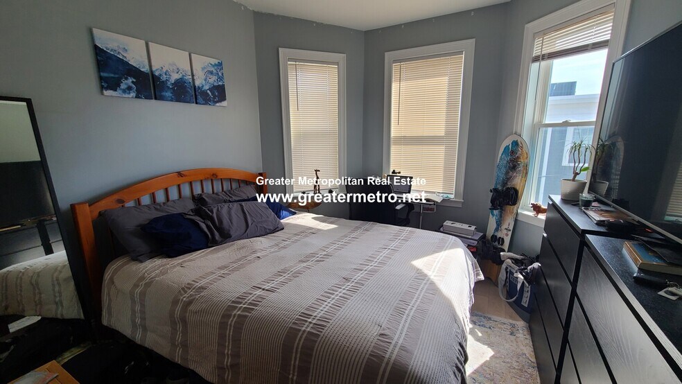 Building Photo - 21 Winfield St