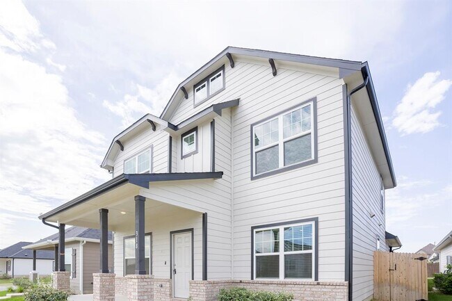 Building Photo - 318 Timber Brook Dr