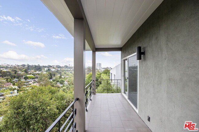 Building Photo - 350 Chautauqua Blvd