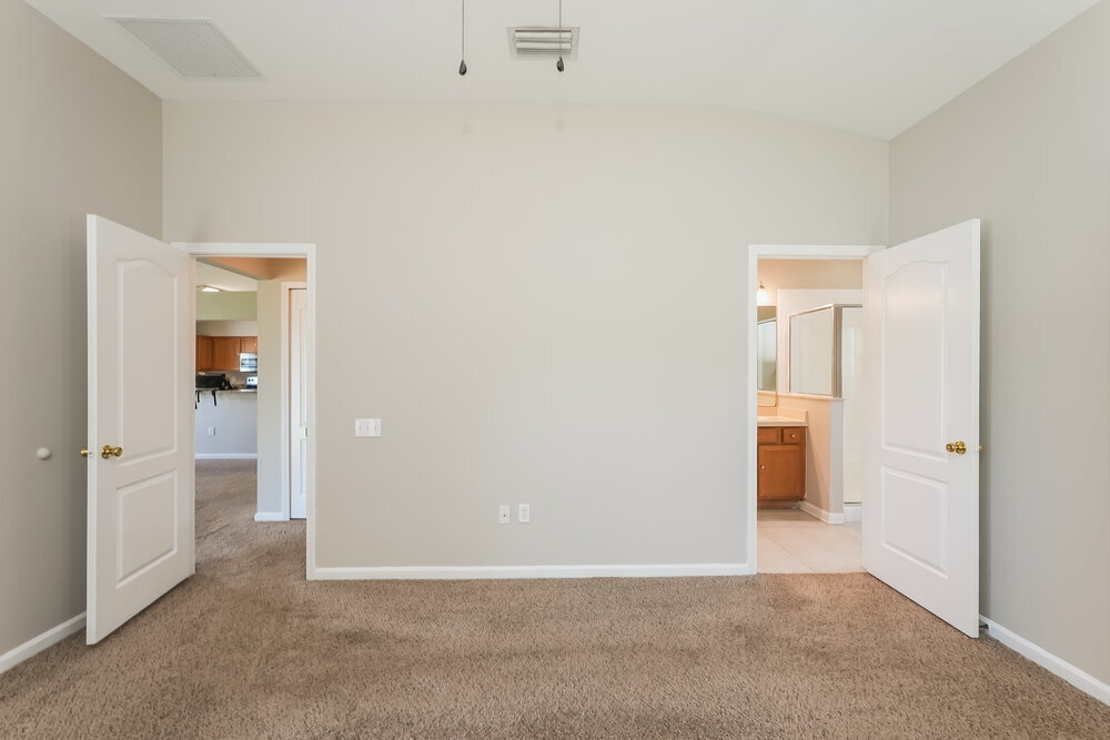 Building Photo - 25150 Lexington Oaks Blvd