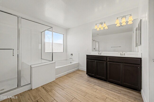 Building Photo - 16332 W Moreland St