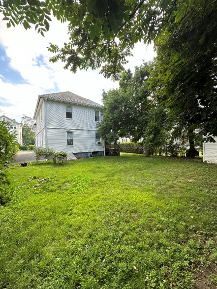 Building Photo - 23 Airlie St