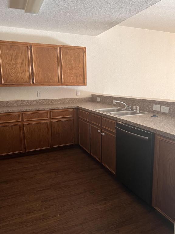 Building Photo - 4607 Waterproof Dr