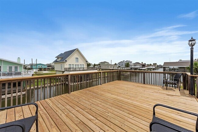 Building Photo - 21812 Frio Dr