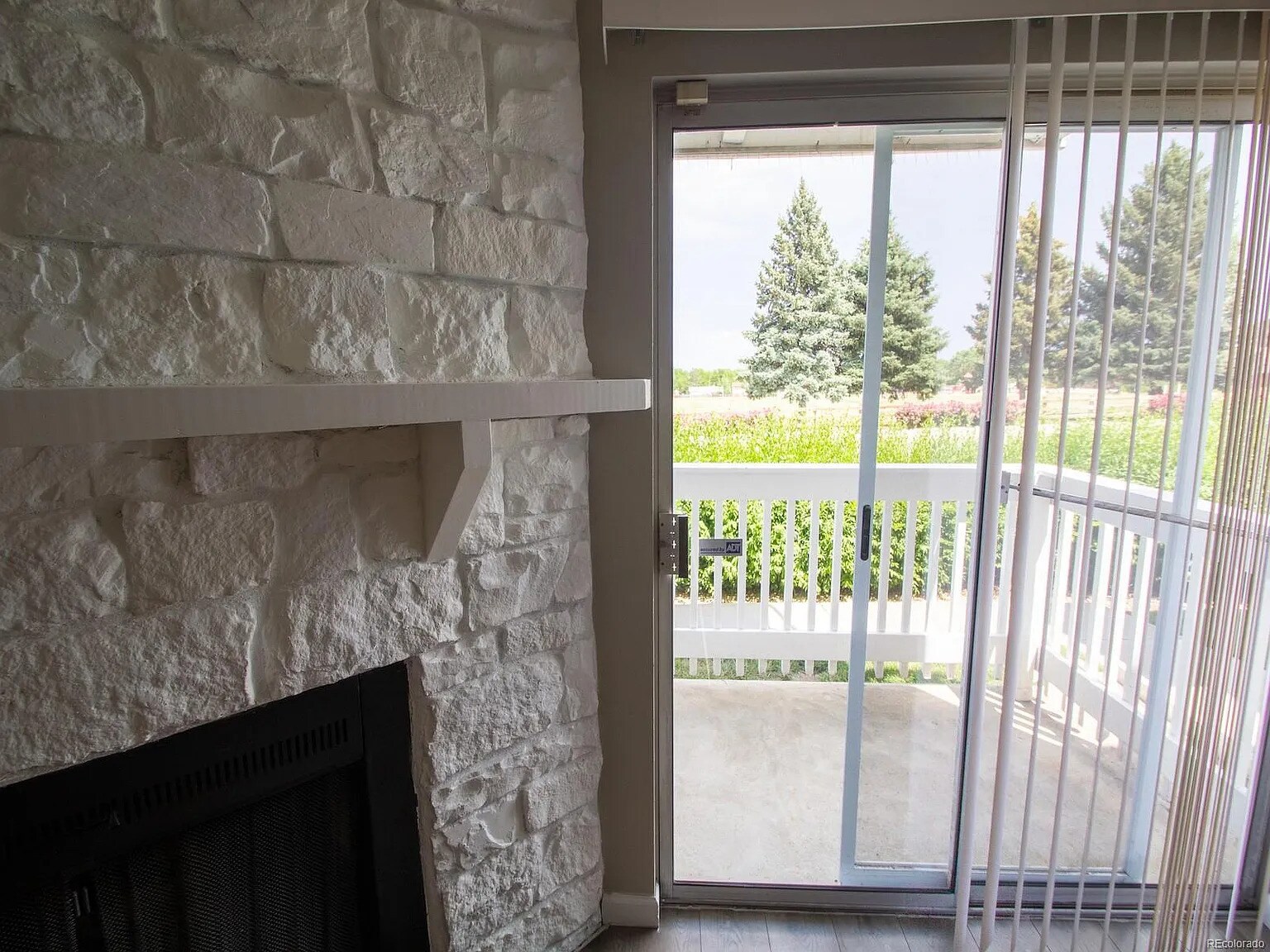 Building Photo - 14464 E Colorado Dr