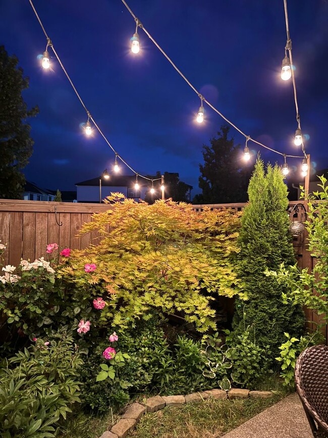 Building Photo - Beautiful 2 story Home in Wilsonville