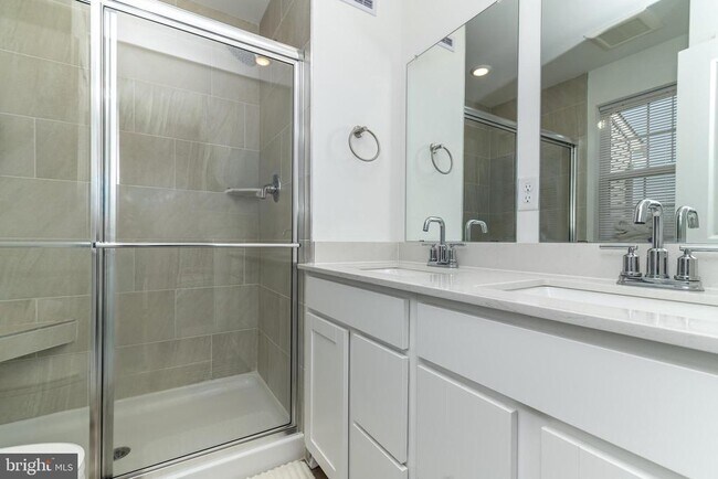 Building Photo - 41 Barnes Wy