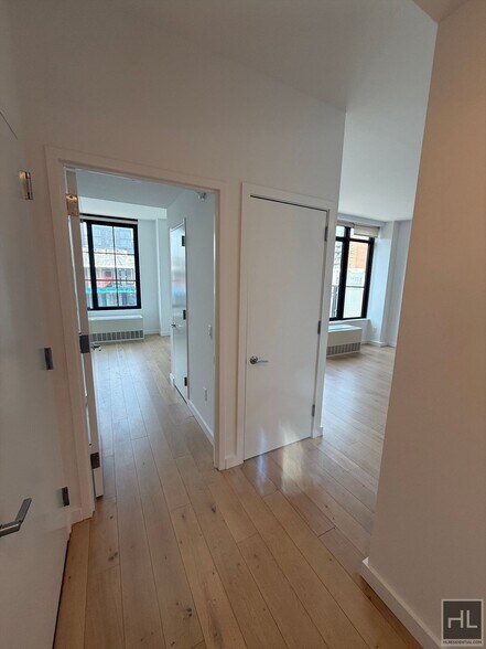 Building Photo - NORTHERN BOULEVARD