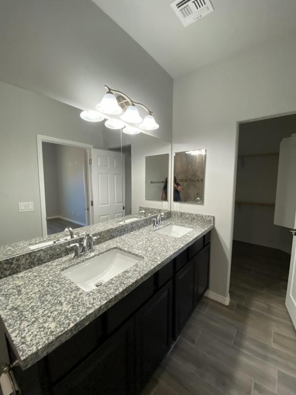 Building Photo - 3344 Double O Dr