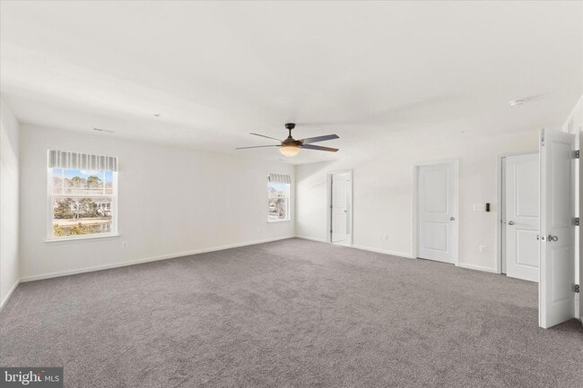 Building Photo - 5559 Trafalgar Cir