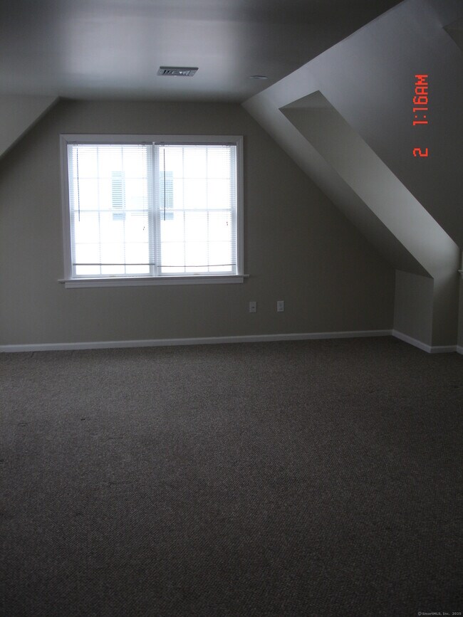 Building Photo - 88 New Norwalk Rd