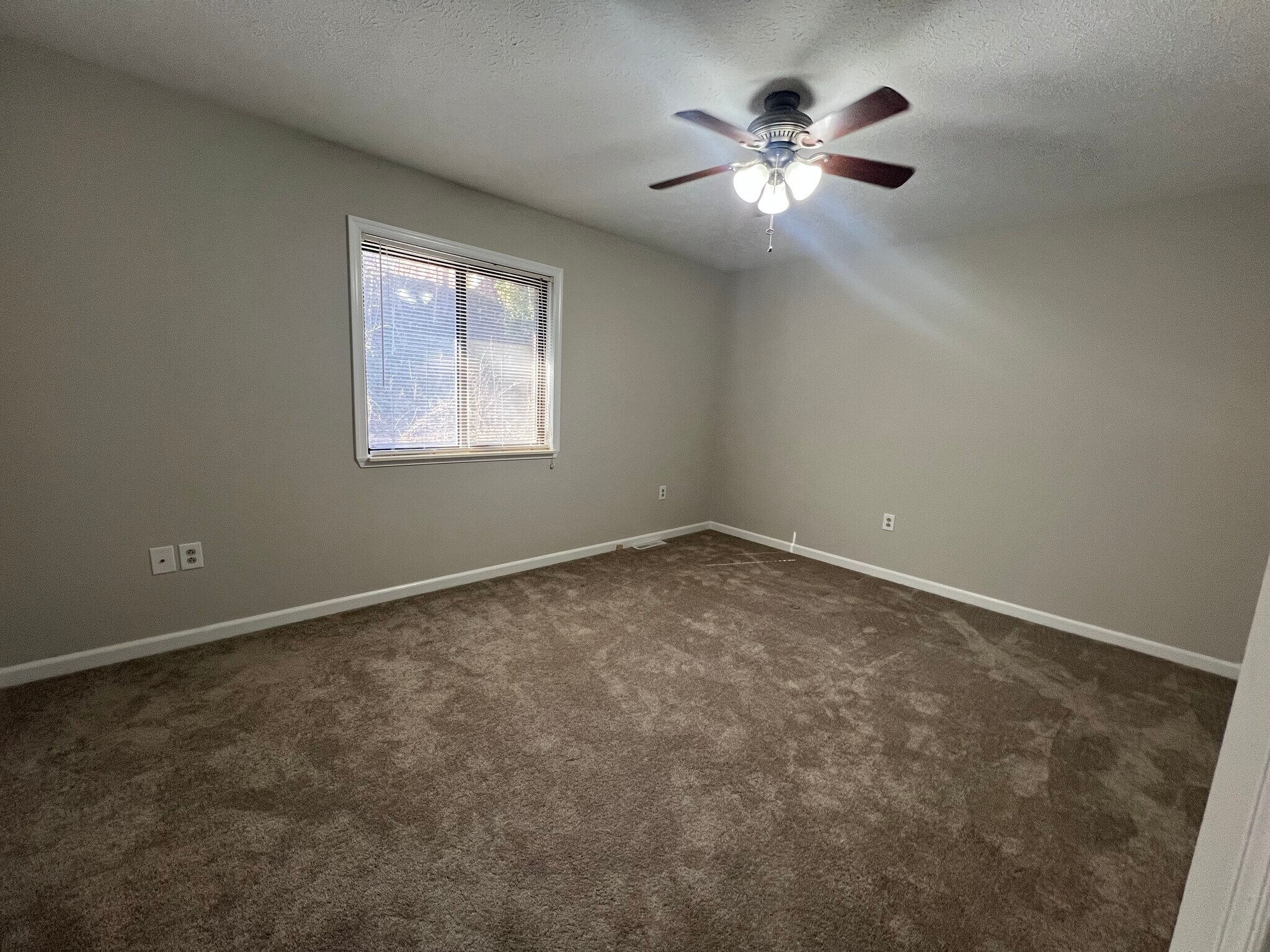 Building Photo - 500 Winchester Ave