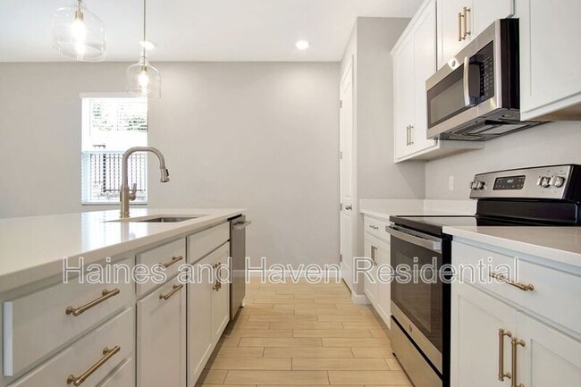 Building Photo - 840 Blue Creek Dr