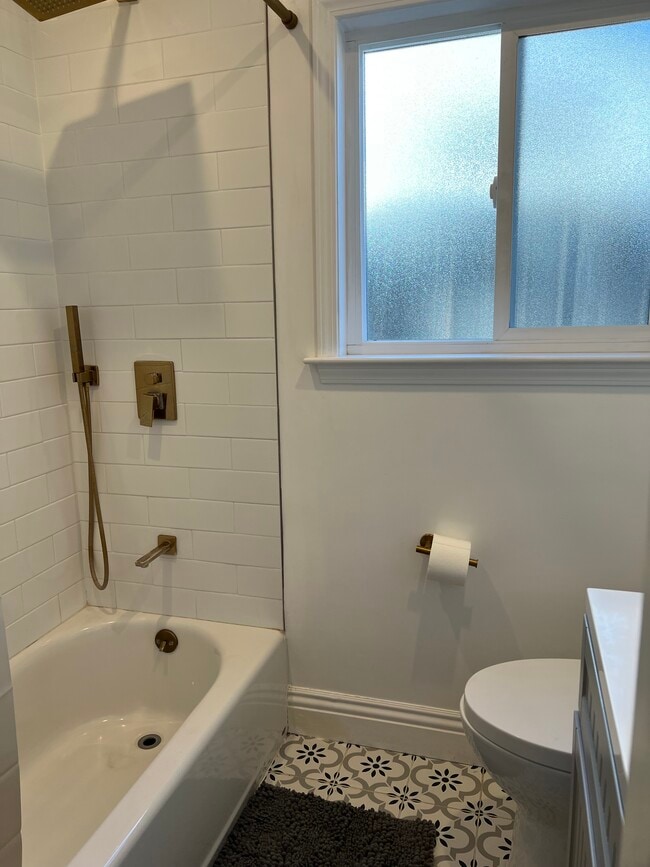 Building Photo - 1454 N Clybourn Ave