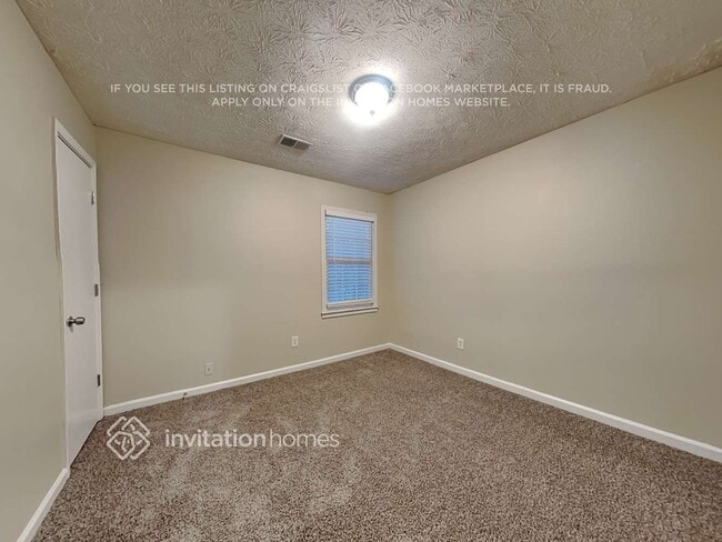 Building Photo - 990 Thousand Oaks Dr