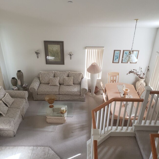 Building Photo - (Mission Grove) 5 BEDROOM, 1 bedroom downs...