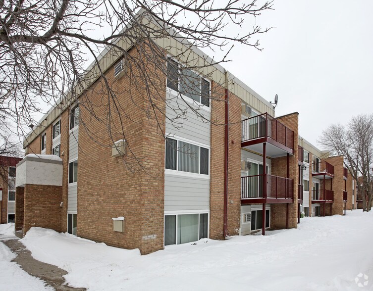 Boulder Court 4182 Rahn Rd Eagan MN 55122 Apartment Finder