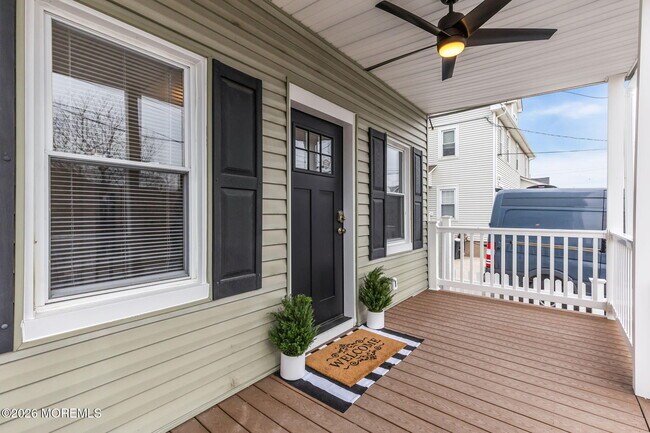 Building Photo - 1101 A St