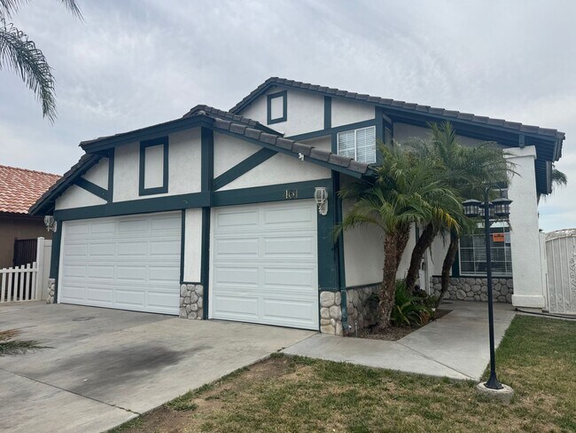 Building Photo - Beautiful 4 bedroom Home in Perris!