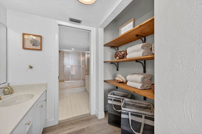 Building Photo - 3859 S Atlantic Ave