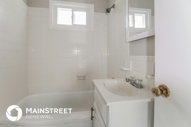 Building Photo - 7125 Cedar St