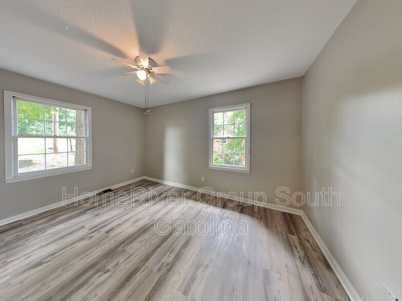 Building Photo - 2380 Spring Valley Dr