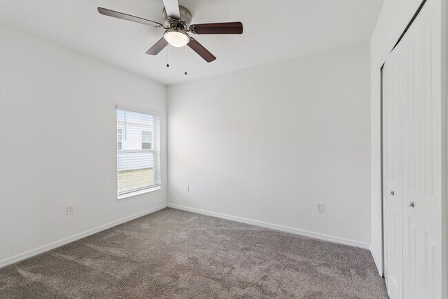 Building Photo - 3921 Willowbrook Drive