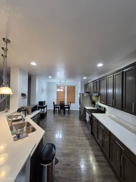 Kitchen (w/another dining + pantry) - 4441 S Johnson Ct