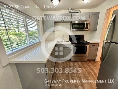 Building Photo - 5322 SE Flavel Dr. Unit #2