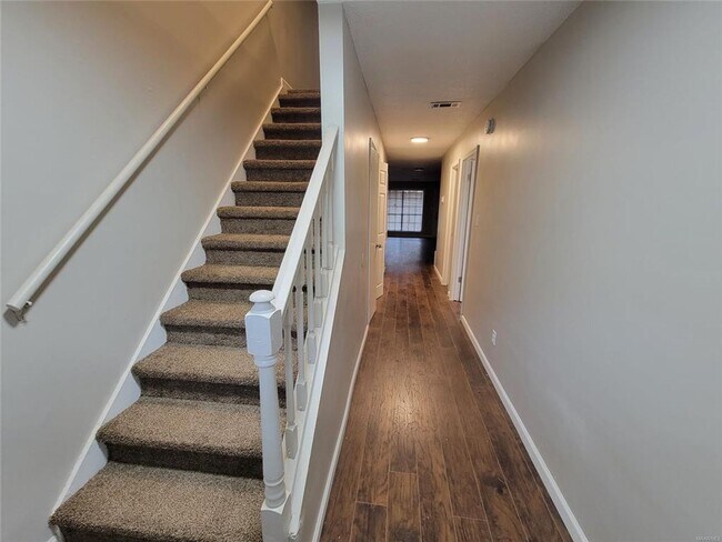 Building Photo - 3439 Malabar Rd