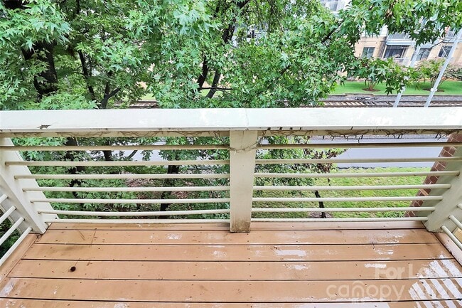 Building Photo - 450 New Bern Station Ct