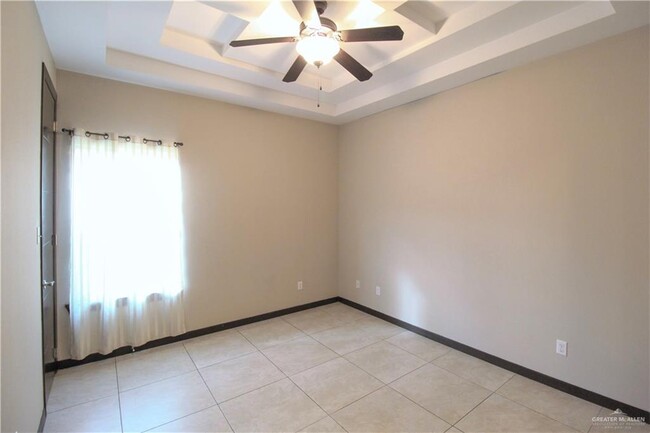 Building Photo - 2113 Rice Ave