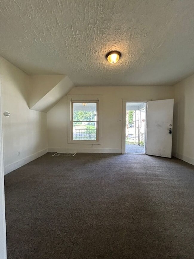 Building Photo - University Park 5BR/2BA—Walkable to UA, Fl...