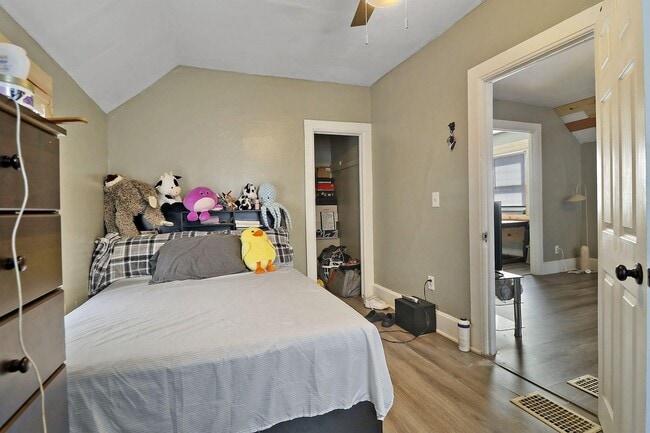 Building Photo - 5619 14th Ave