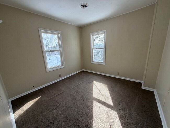 Building Photo - *1328 Goodyear Blvd Akron Oh 44305 MFH2 .T2